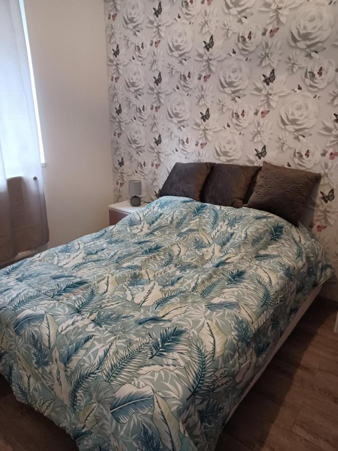 Chez Arthur Et Cie Luxeuil-les-Bains Bagian luar foto